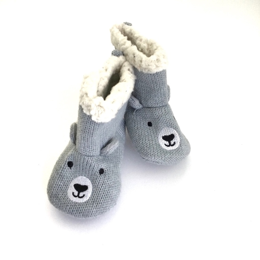 Carters Shoes in Size 3-6M